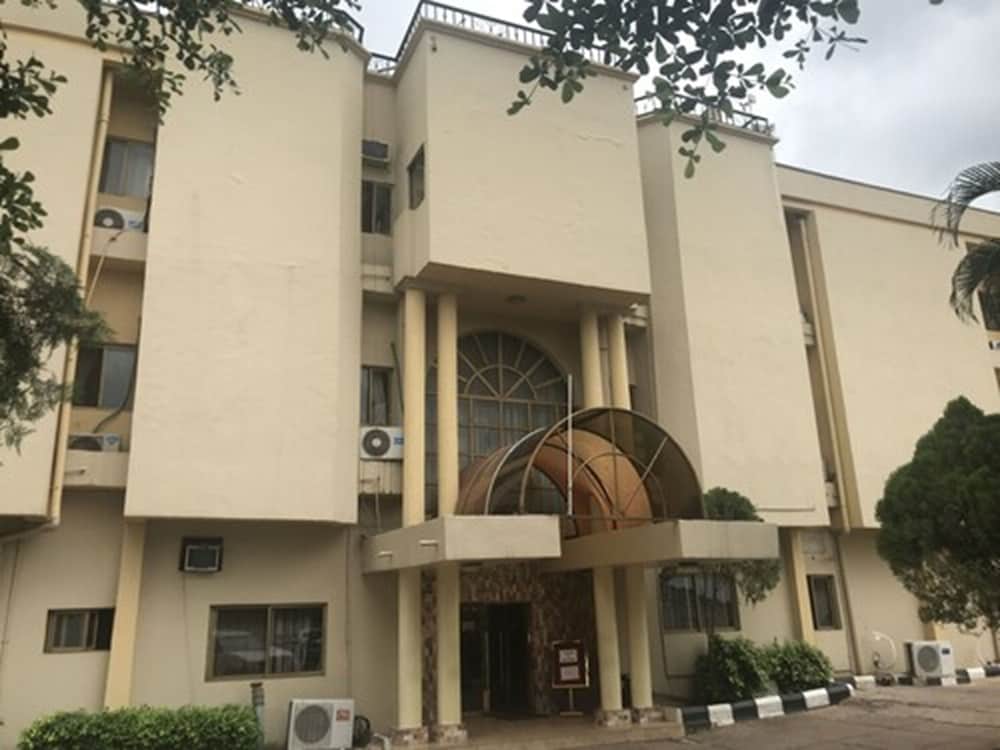 Gold Value Hotels 1/47