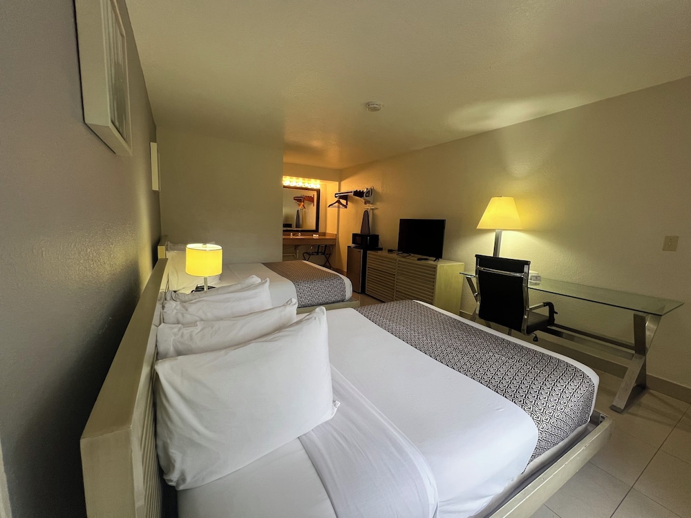 Garden Inn Homestead 38/81