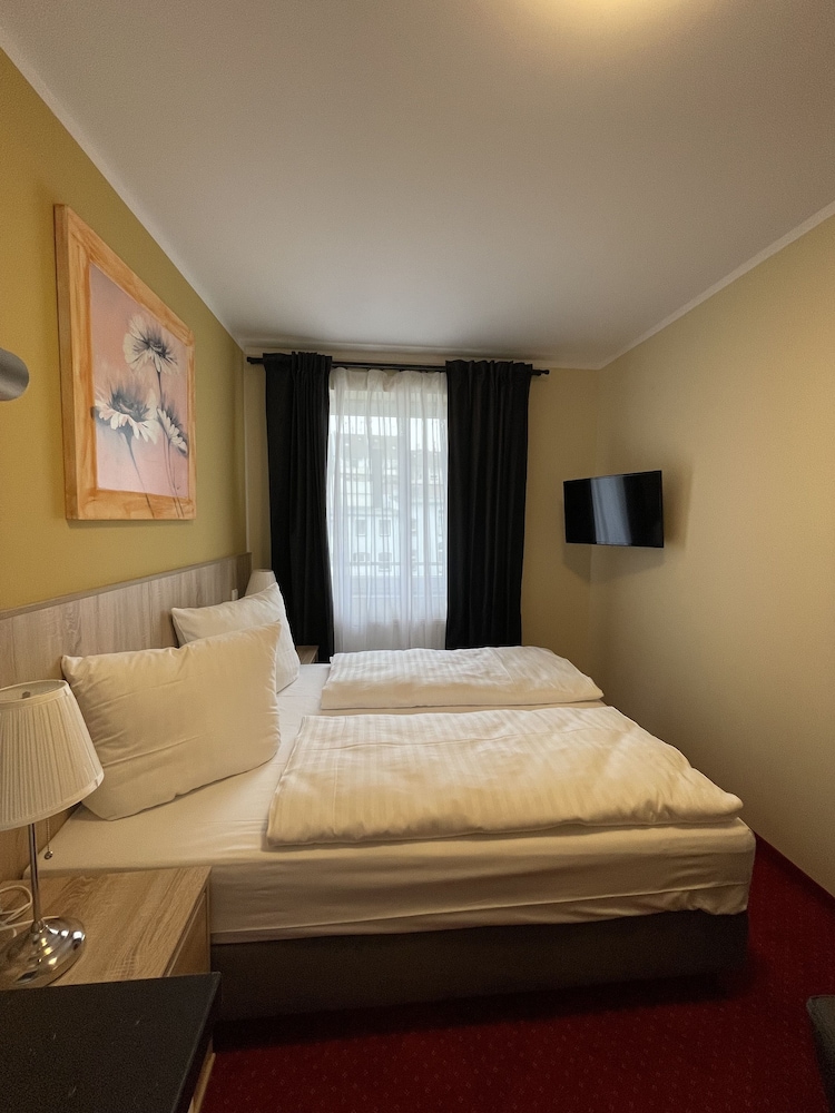 COMFORT, DOUBLE BED