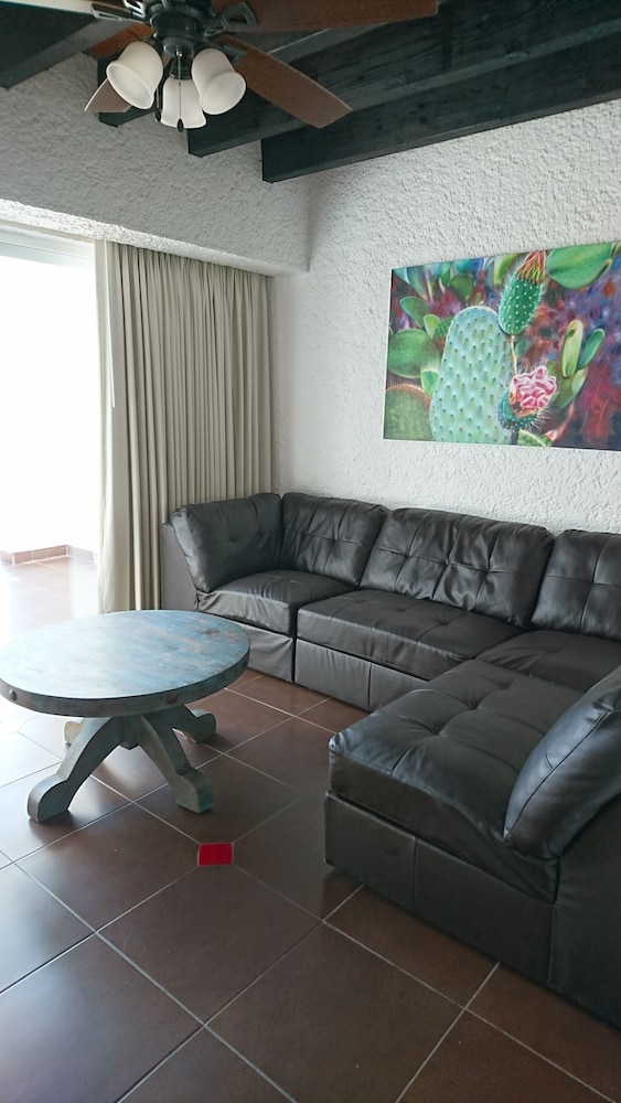 Las Rocas Resort Spa 22/50