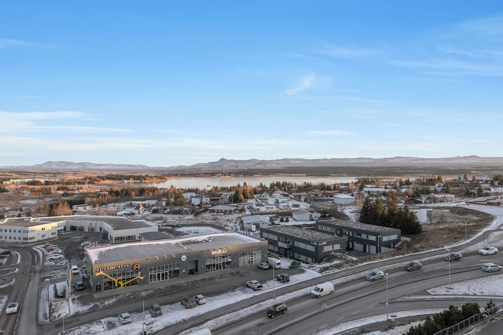 Blue Mountain Apartments 44/50