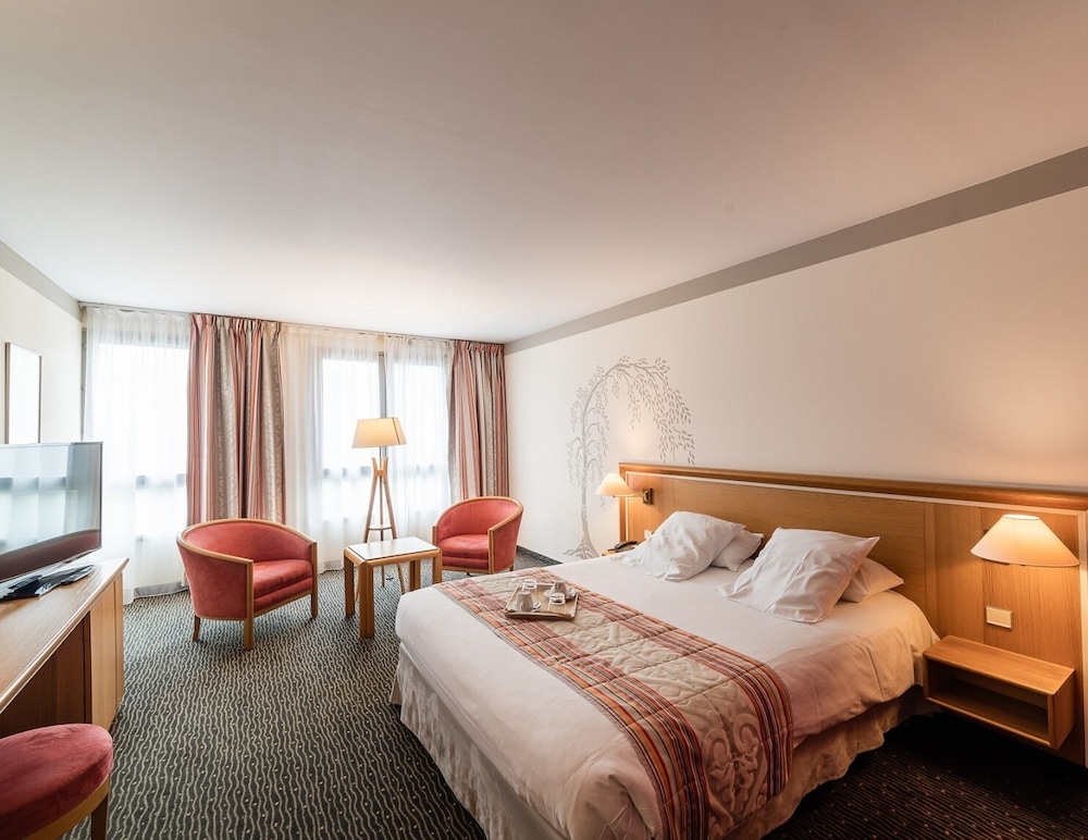 Domaine de La Foret D Orient Natur Hotel Golf Spa 16/55
