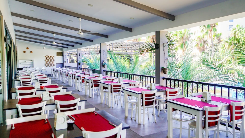Istanbul Beach Hotel 36/50