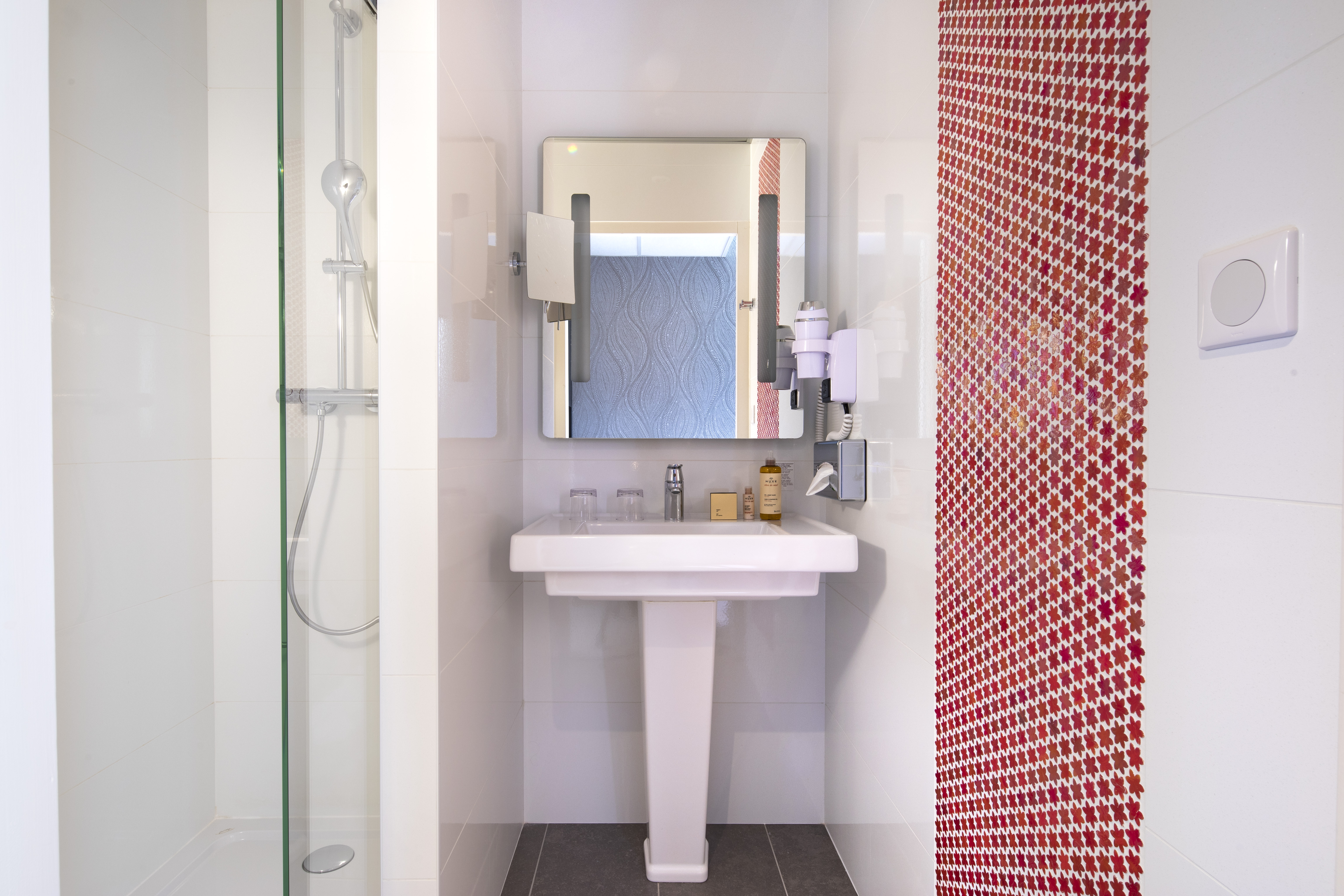 غرفة سوبيريور بسرير مزدوج، Best Western Plus Hotel Isidore 2/2