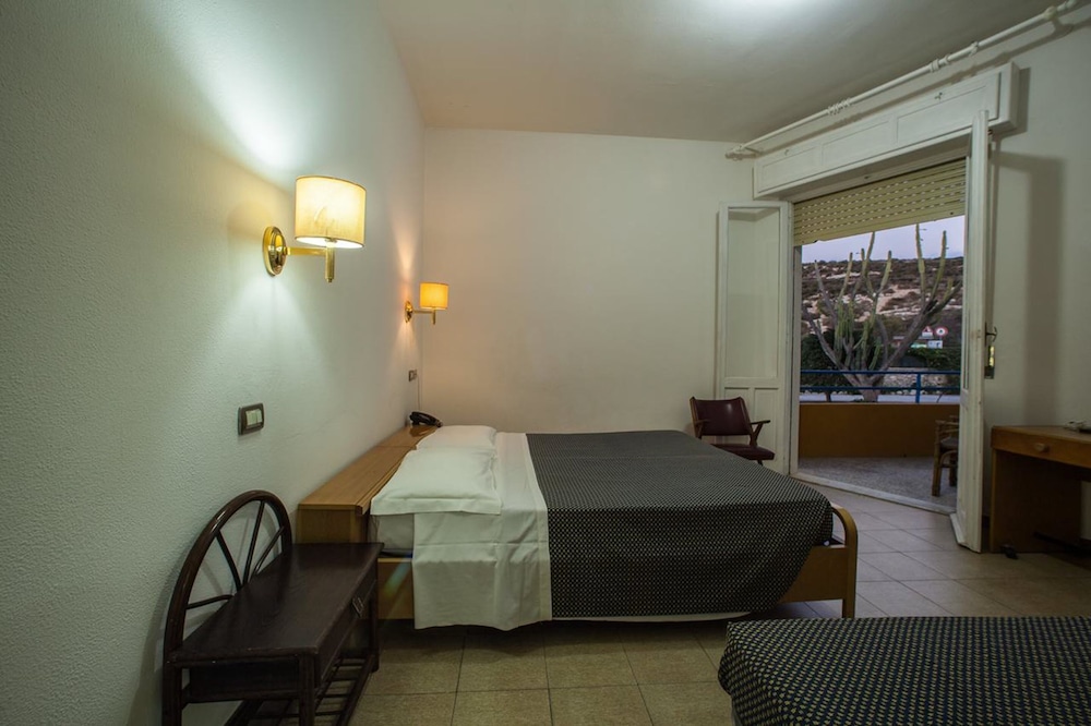 Hotel Ristorante Calamosca 25/45