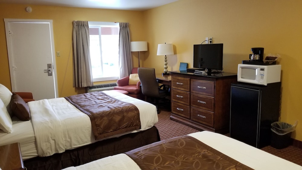 غرفة قياسية بسريرين كوين، Forks Motel 4/5