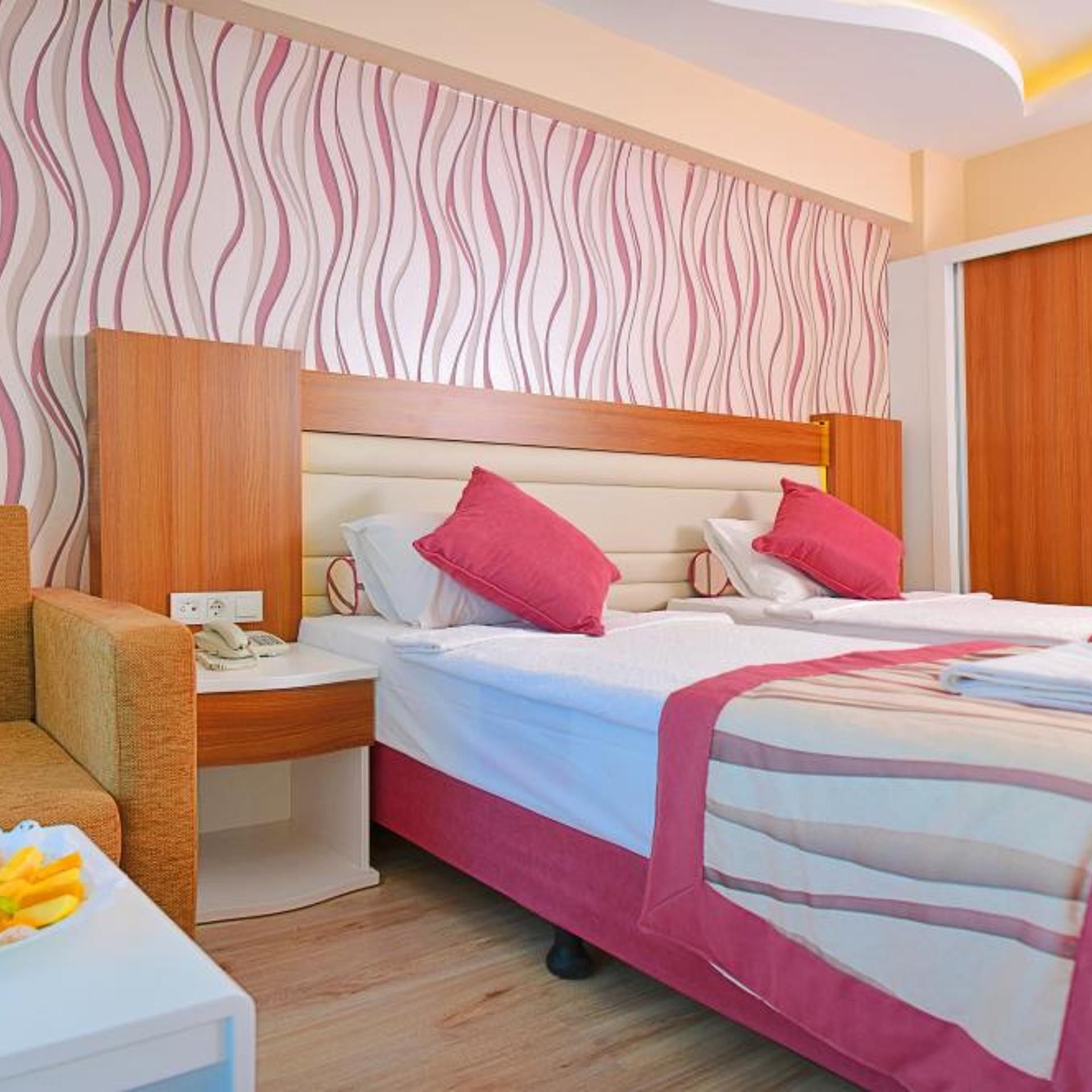 Tugra Suit Otel 12/48