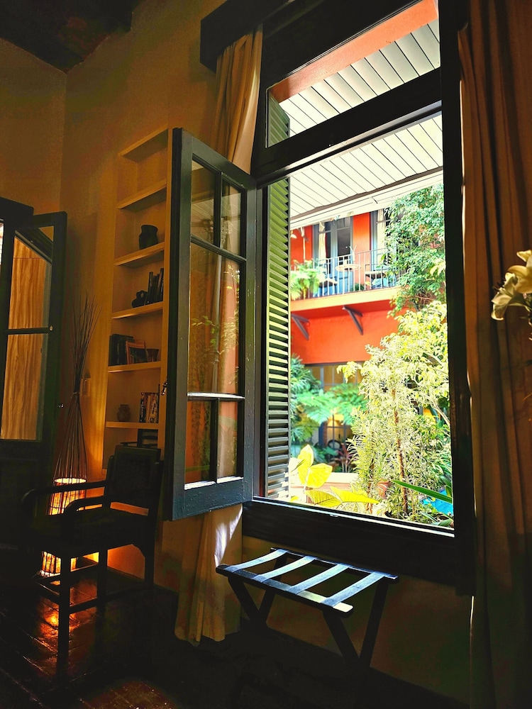 Bourbon Exclusive Jardin Escondido By Coppola 27/50