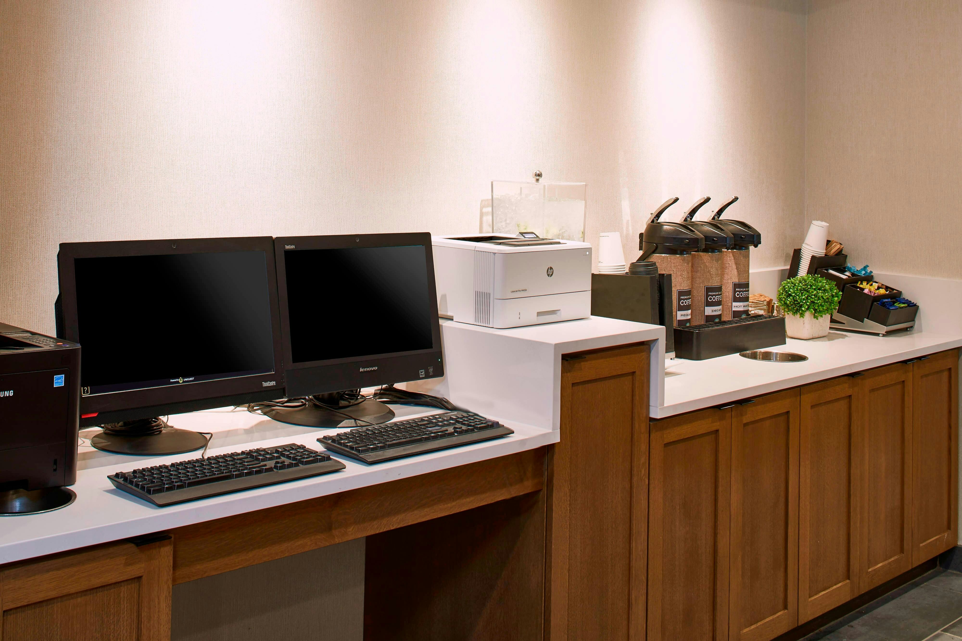 Fairfield Inn & Suites Albany Airport 35/41