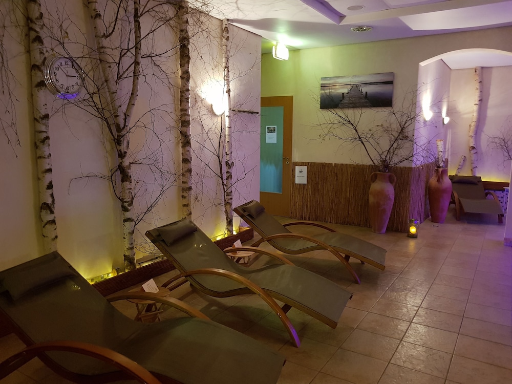 Waldhotel Roggosen 53/69