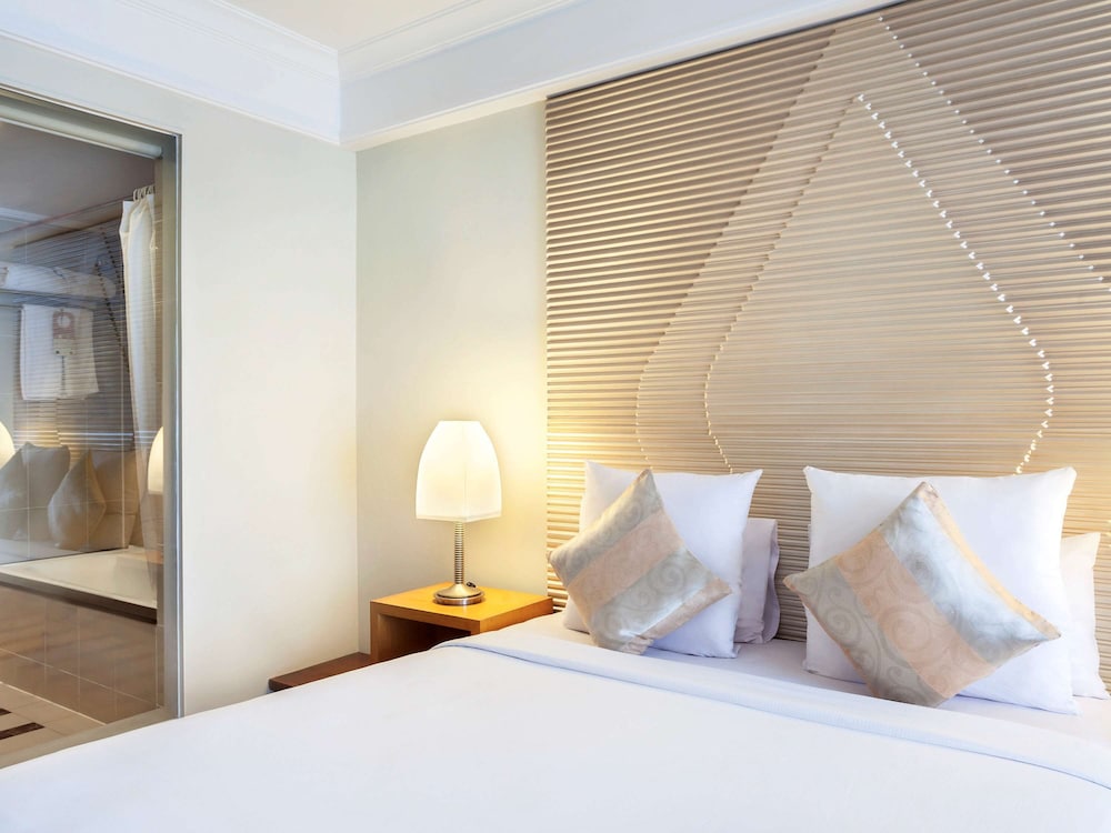 NOVOTEL SEMARANG 47/76
