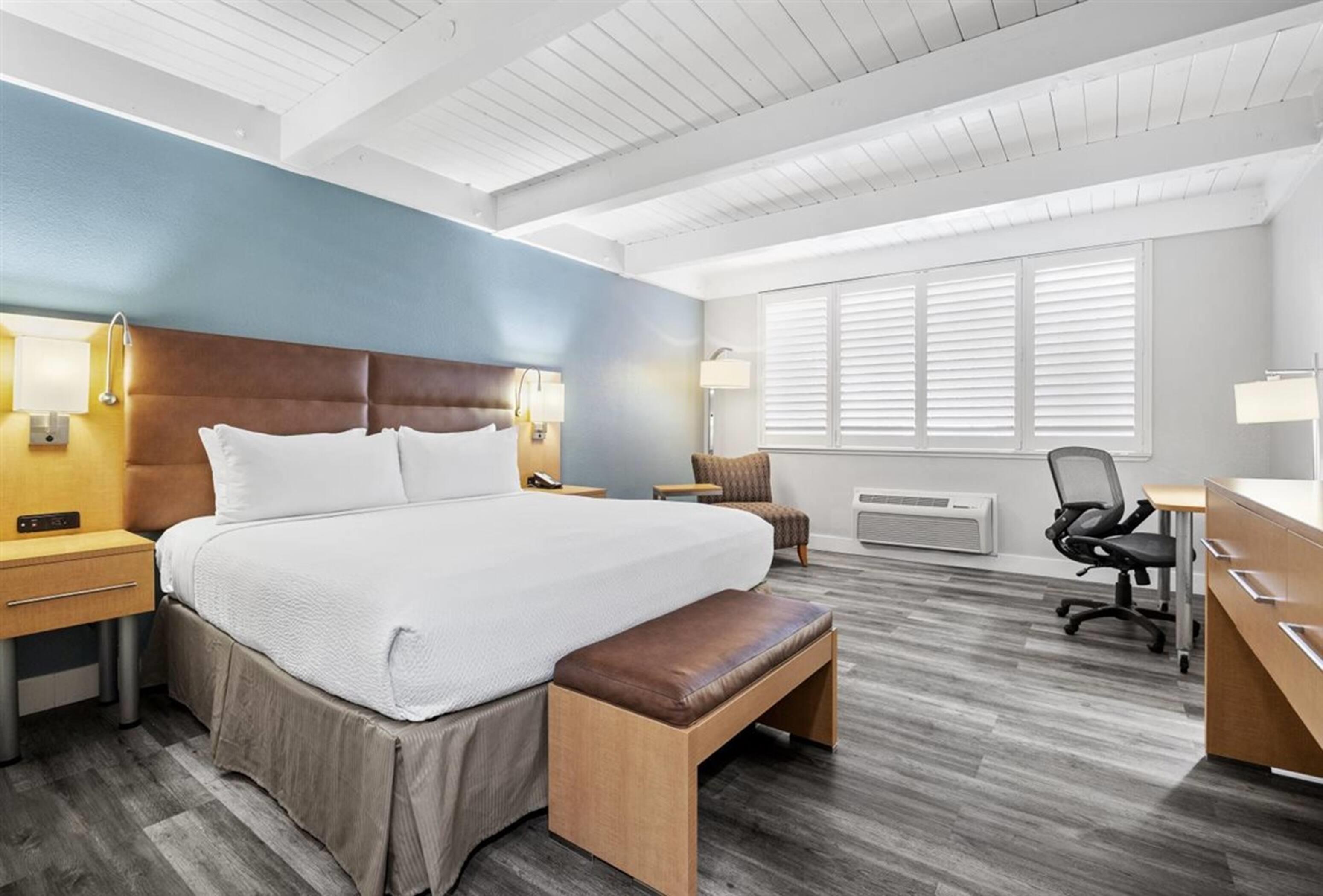 Room, King Bed
