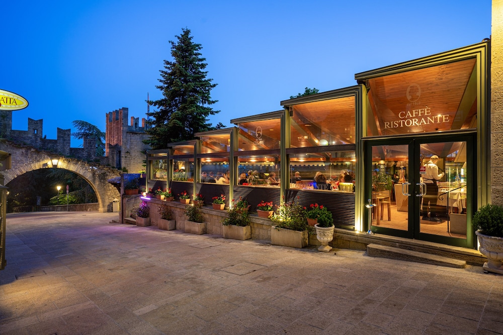Hotel Cesare 42/50