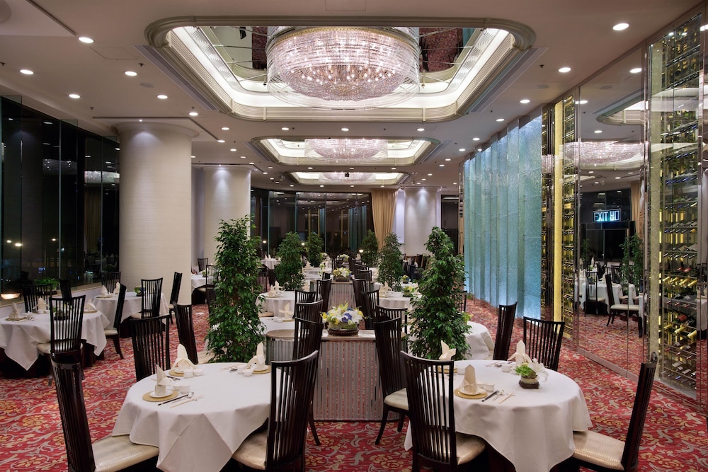 Regal Hong Kong Hotel 62/74