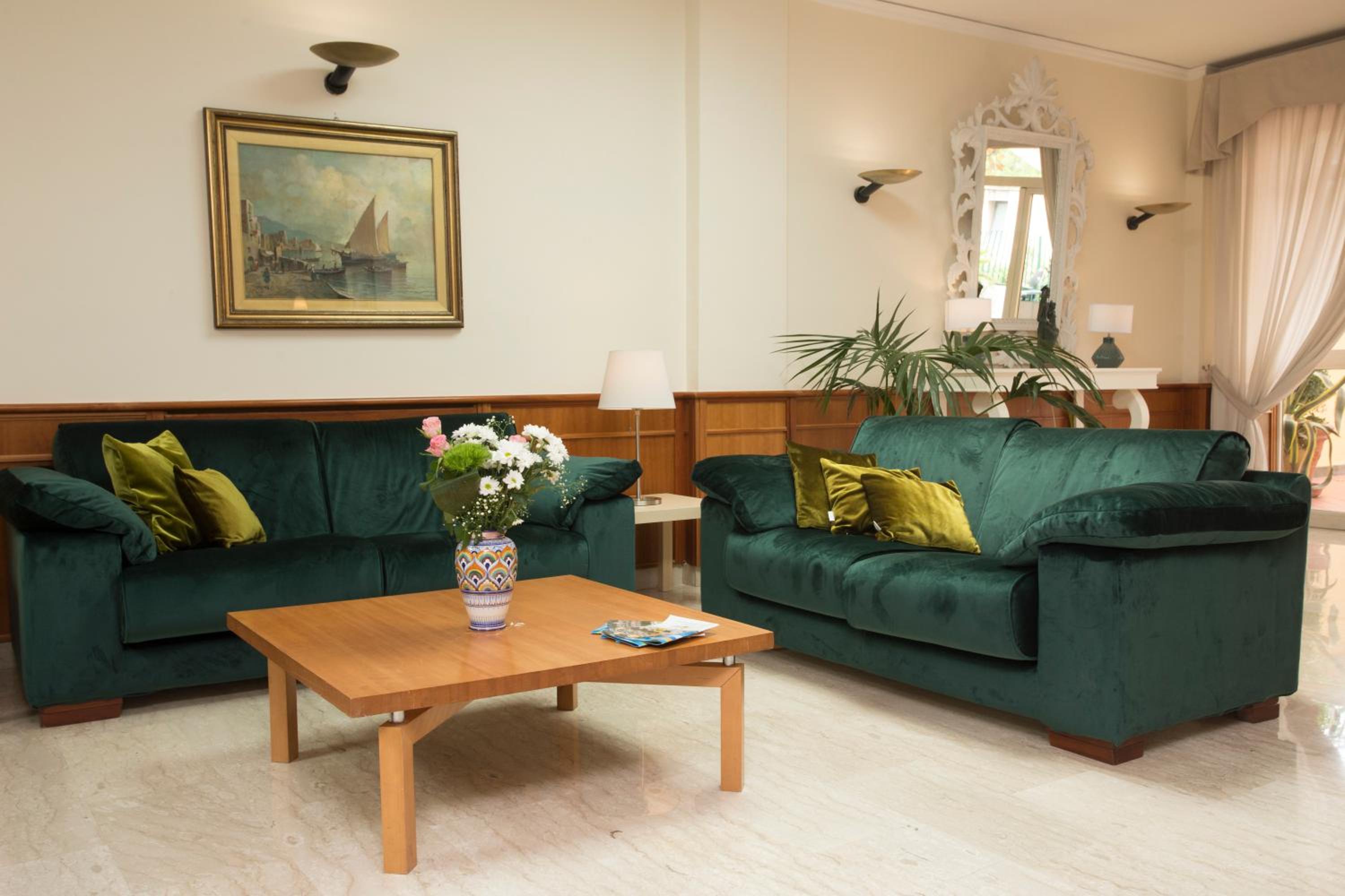 Hotel Villa Serena 31/51