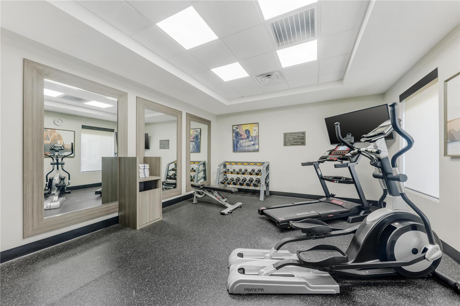 Best Western Green Oak Inn & Suites 17/30