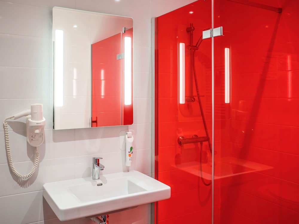 Ibis Styles Saumur Gare Centre 72/75