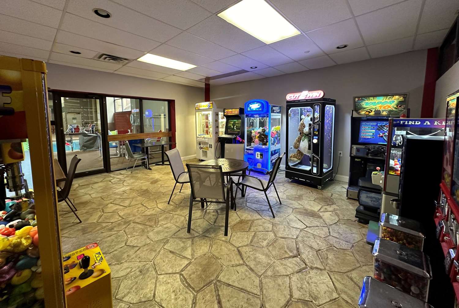 Ramada by Wyndham Waupaca 15/22