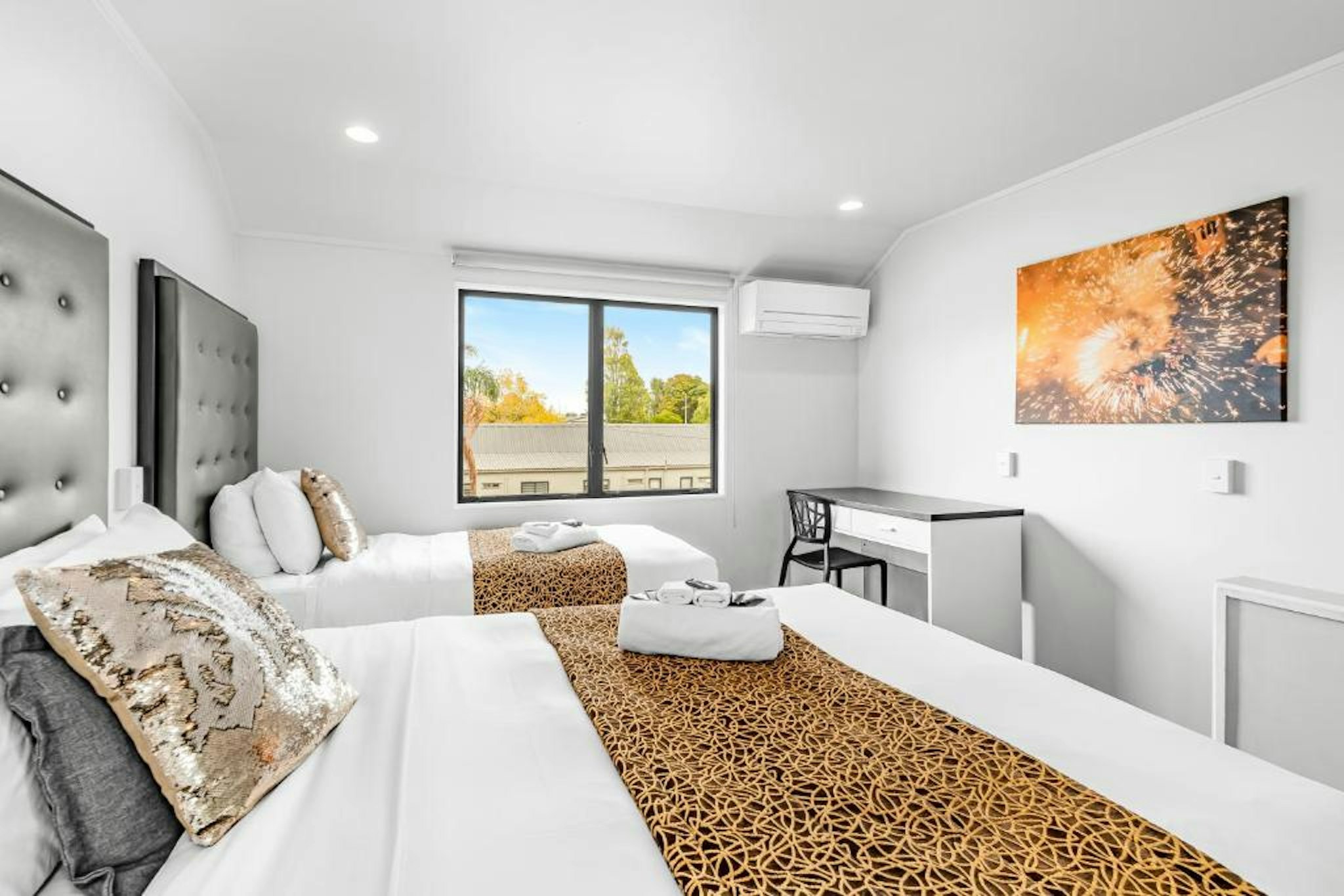 1 BEDROOM, APARTMENT