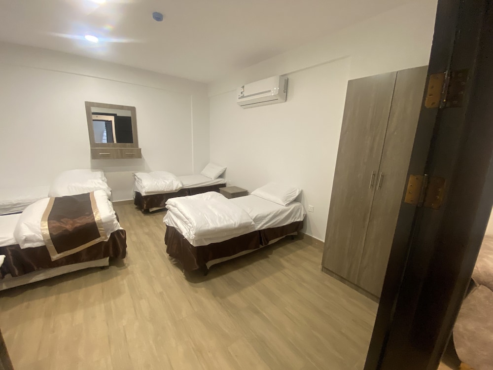 ARAM Suites 14/25