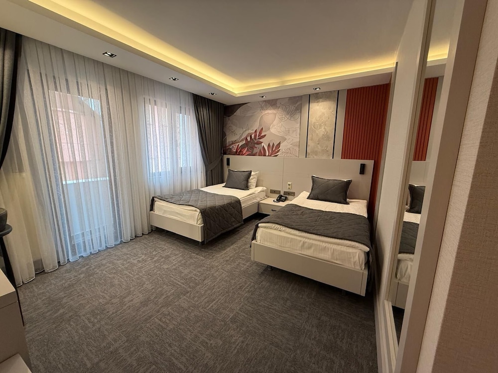 Starton Hotel 11/50