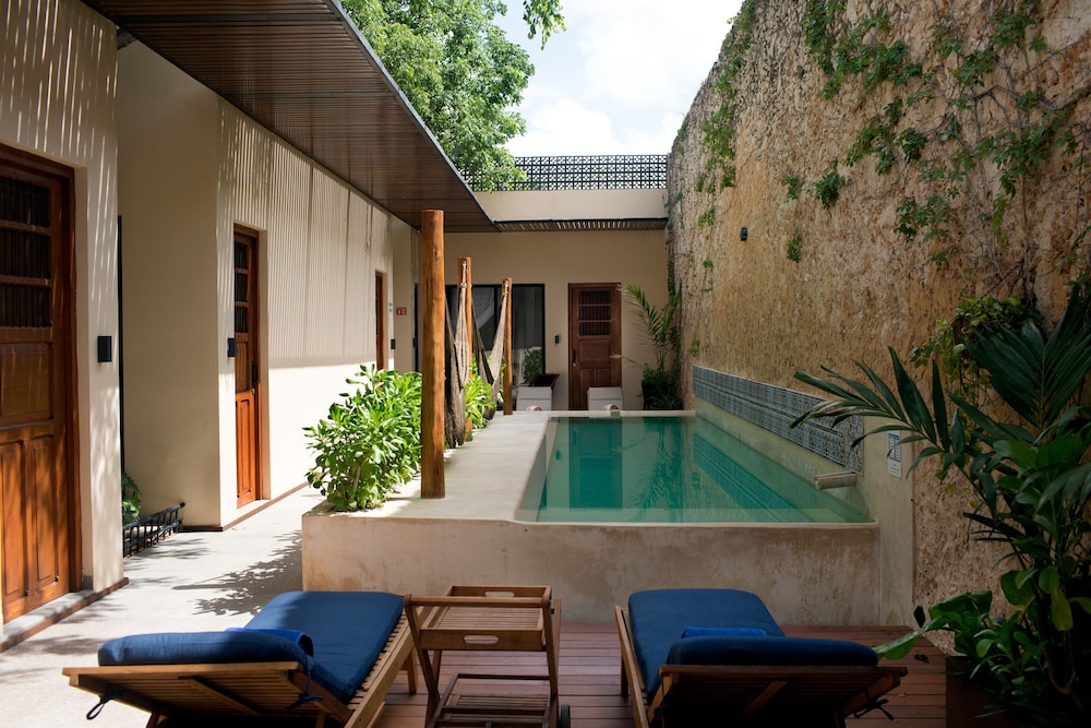 Ya'ax Hotel Boutique 68/74