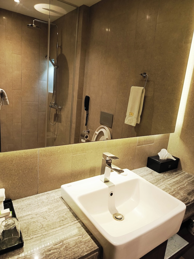 The Residence by Gulshan Club Limited 58/63
