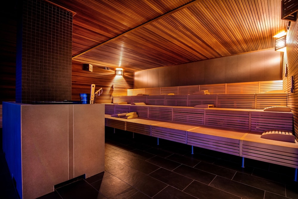 ARLAMOW HOTEL 9/50