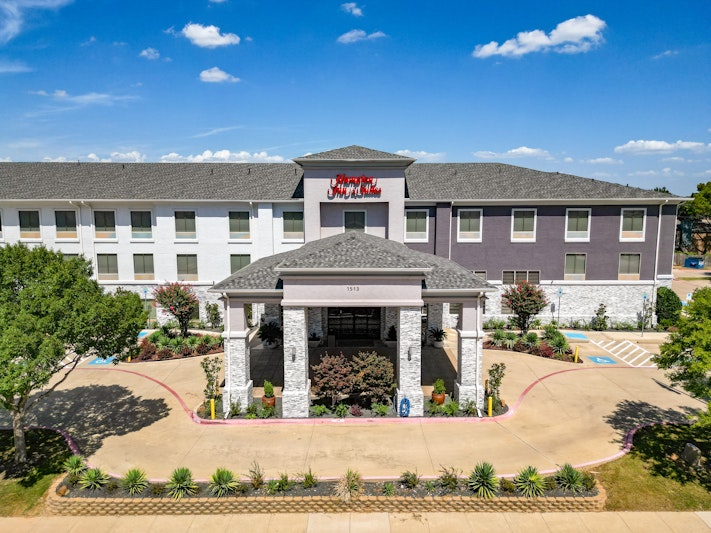 Hampton Inn & Suites Denton 56/59