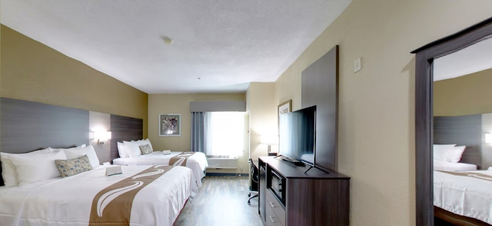Suite, 2 Queen Beds