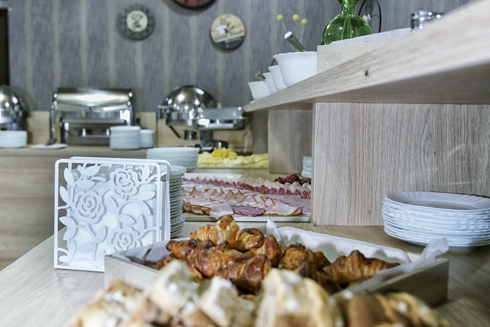 PRESTIGE BOUTIQUE HOTEL CRAIOVA 40/65