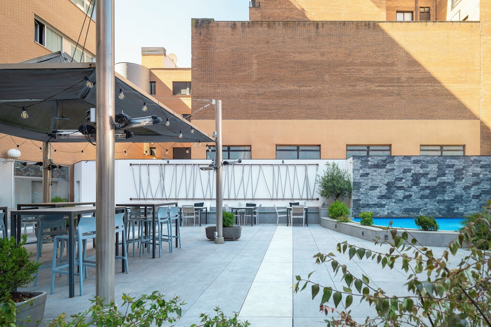 Silken Juan de Austria Hotel 45/48