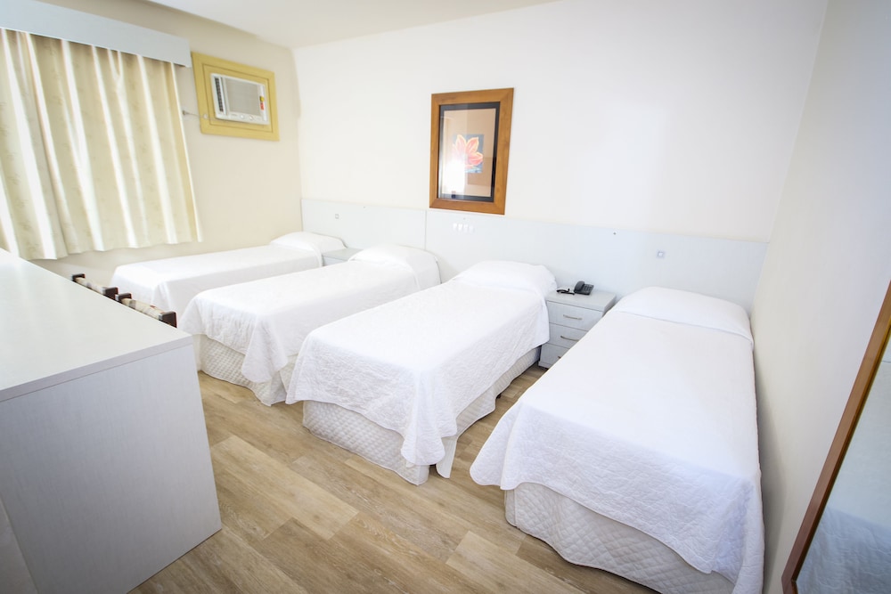 غرفة قياسية رباعية بأربعة أسرّة، Hotel Geranium 2/10