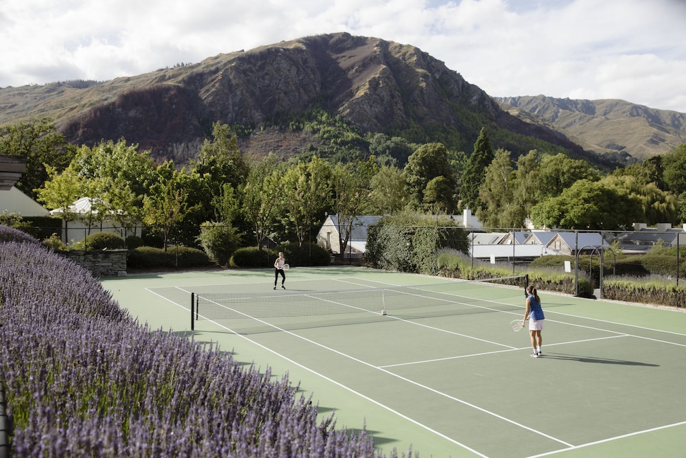 Millbrook Resort 25/50