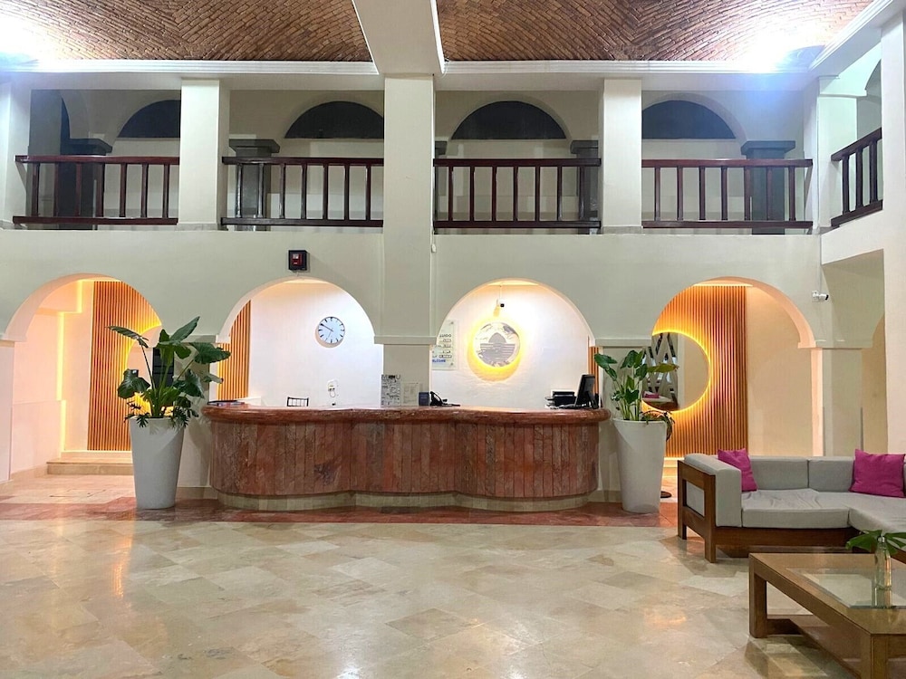 Hotel Solamar Inn 8/48