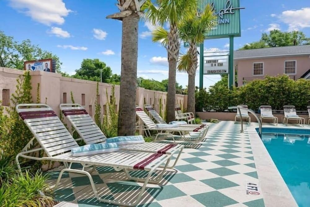 The Starlight Motor Inn 37/44