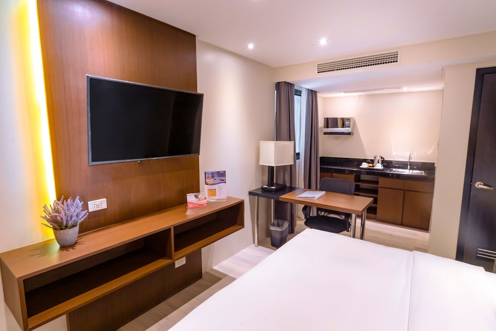 Coro Hotel 5/50