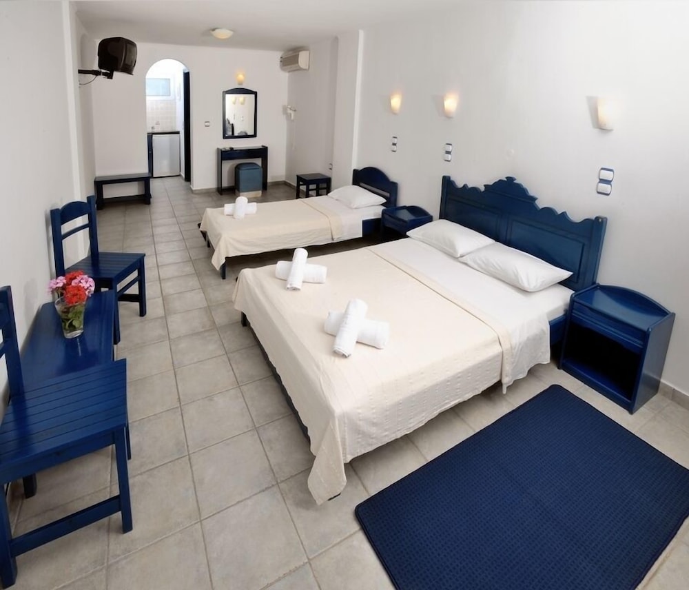 Lagada Beach Hotel 35/65