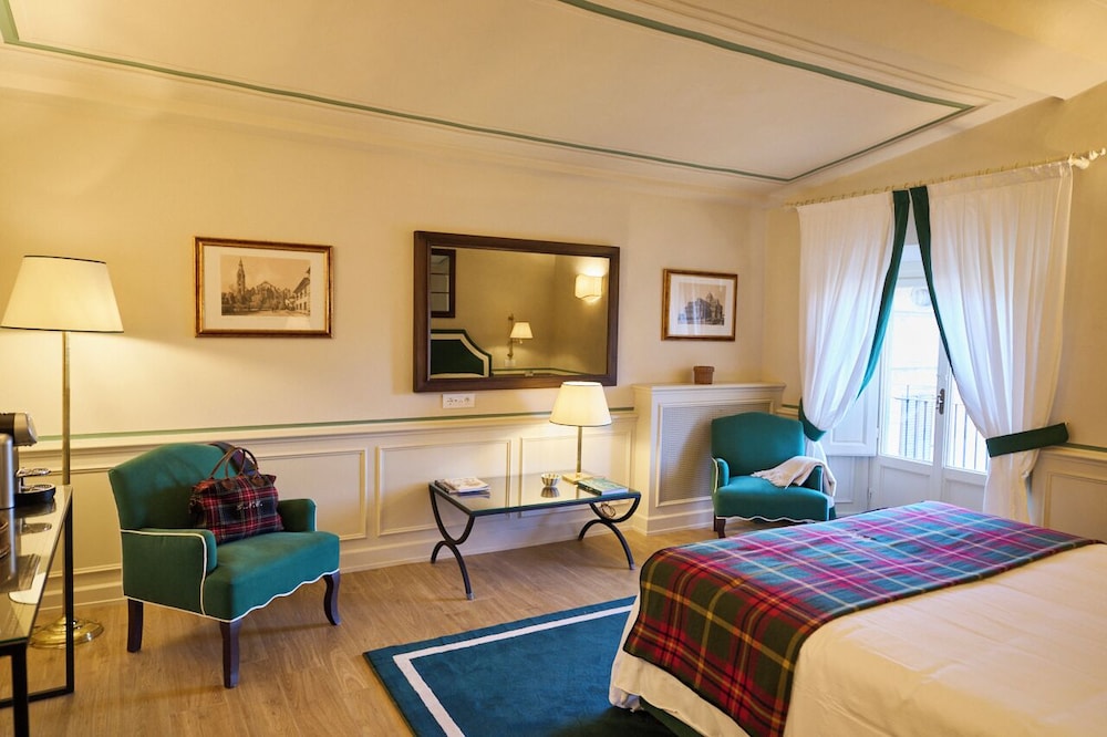Deluxe, Suite, King Bed, Sofa, Sauna، Palazzo Niccolini Al Duomo 2/3