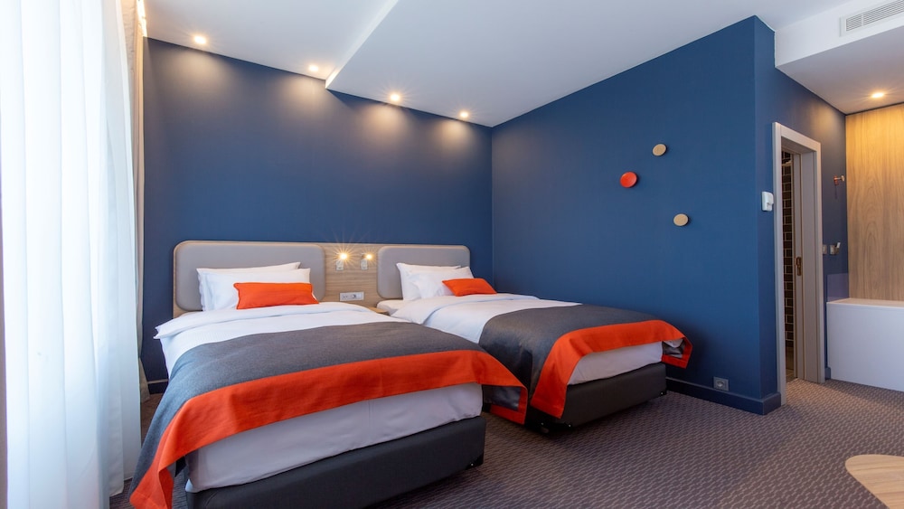 غرفة قياسية بسرير فردي، Holiday Inn Express Ljubljana 2/5