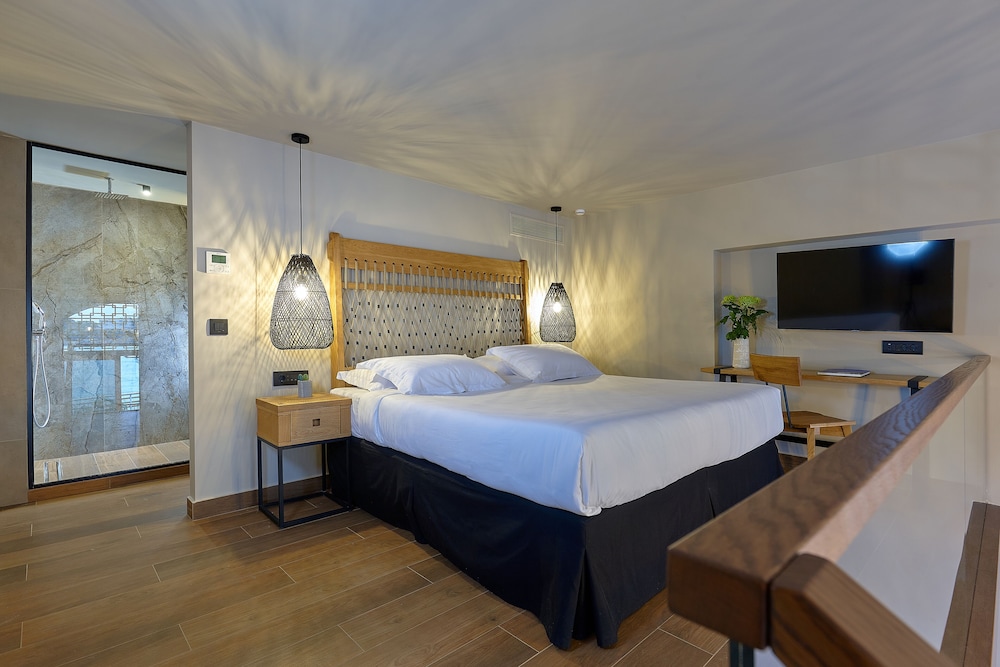 Maisonette, King Bed, Plunge Pool, Hydromassage