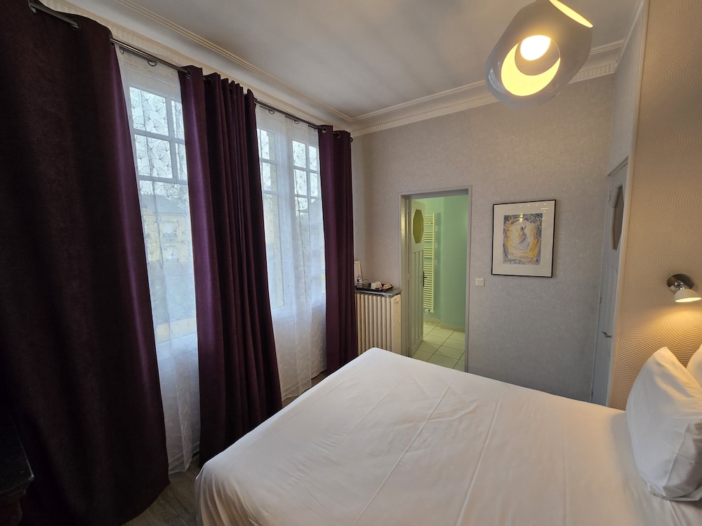 Castel Bayeux Guesthouse 11/50