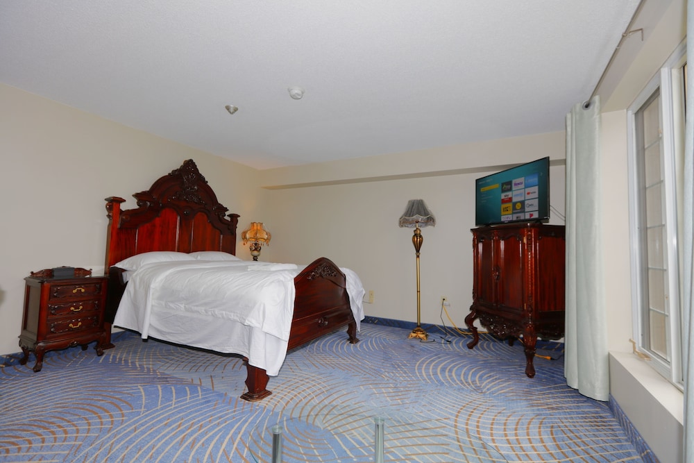 Fullerton Manor Inn 15/37
