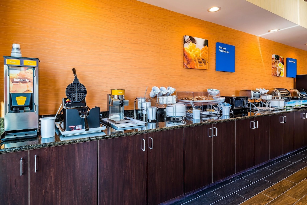 Comfort Inn & Suites Moore - Oklahoma City 40/48