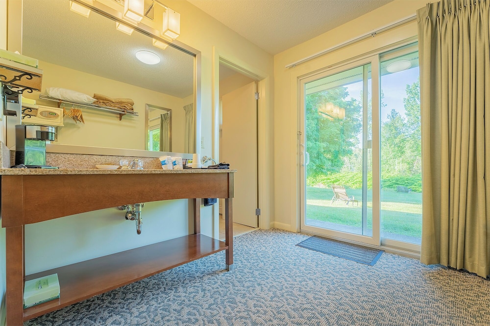 Sun Ski Inn And Suites 9/50