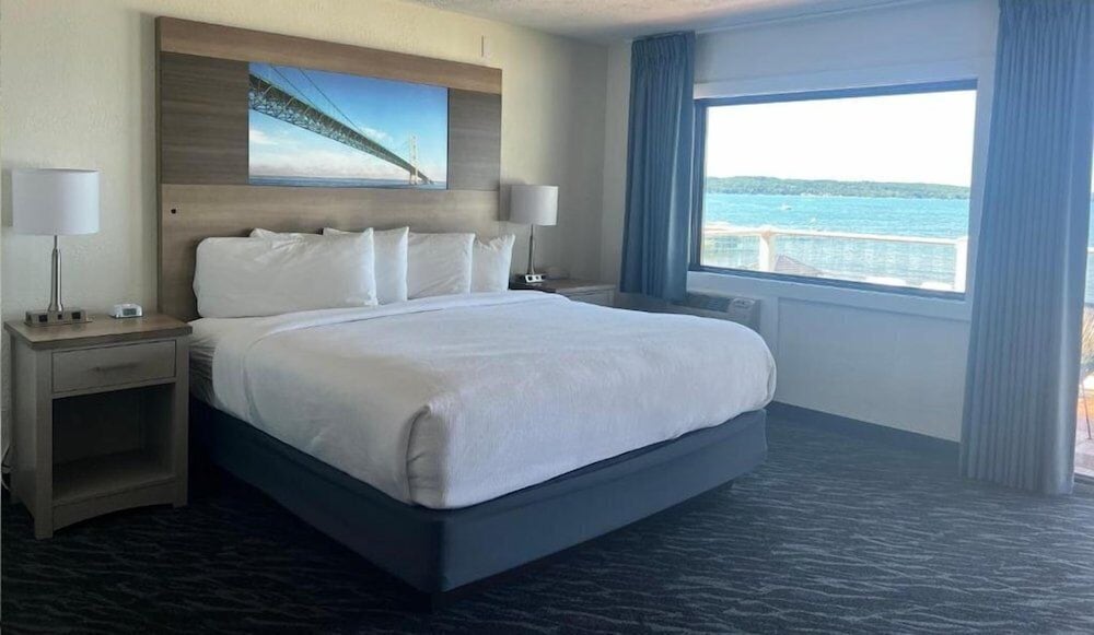 Deluxe, King Bed, Beach View, Balcony