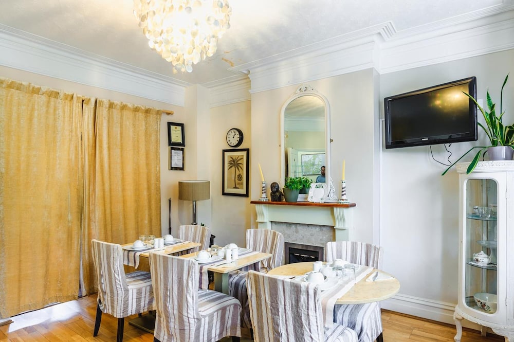 OYO Lina Guest House 39/49