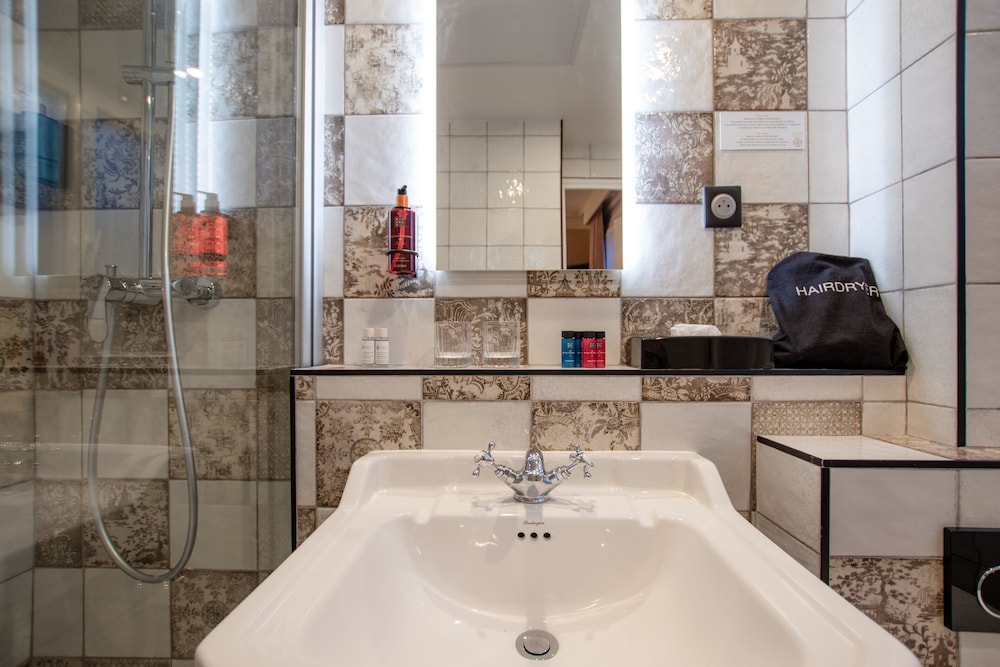 ELSA, Hotel Paris by Collection Vesper 60/60