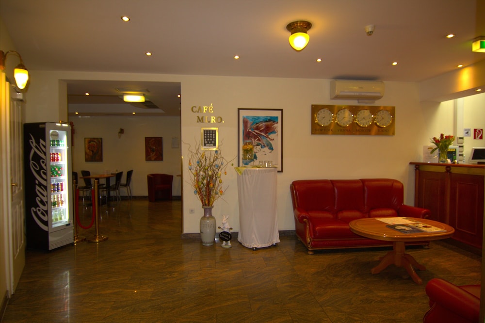 Suite Hotel 900 M Zur Oper 10/17