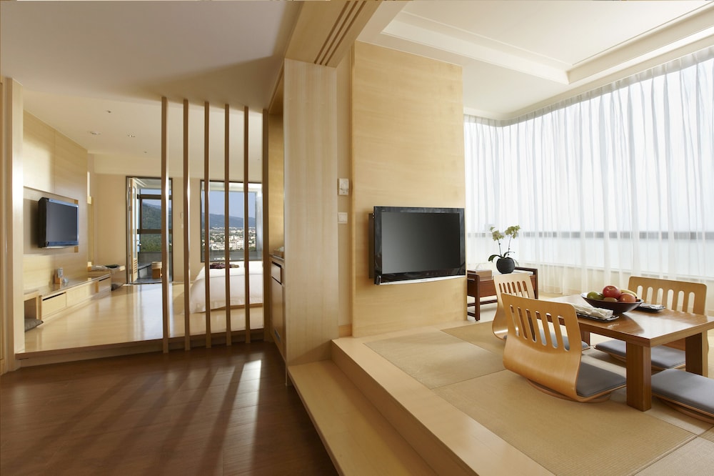 Evergreen Resort Hotel Jiaosi 46/70